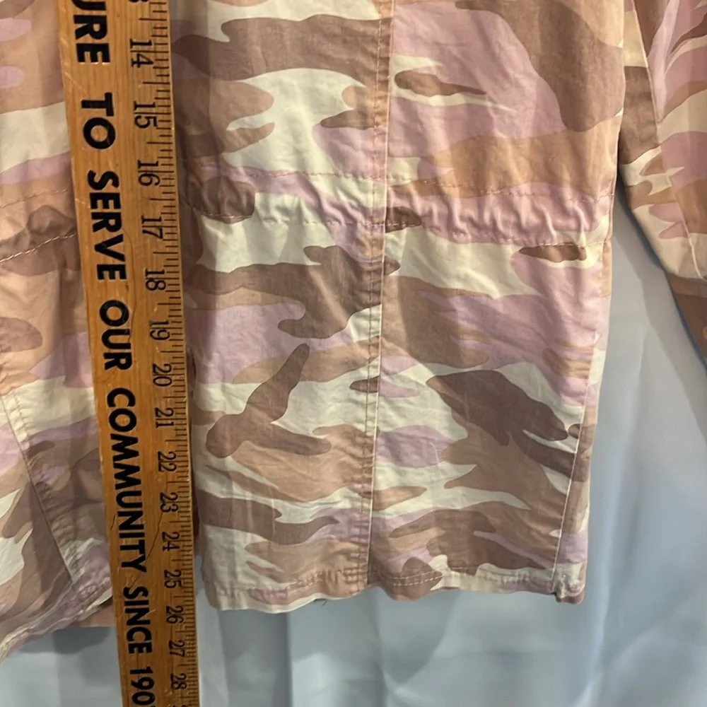 New Look pink toned camouflage women’s spring jacket USED size small - Picture 9 of 10